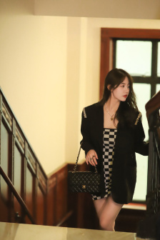 美女下部无遮挡