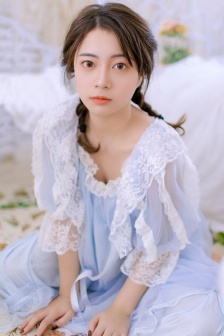 漂亮的女邻居3